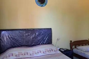 پانسیون Hummingbird Hostel