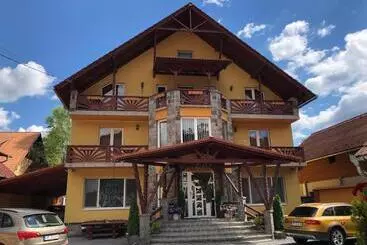 Raza Soarelui Pension