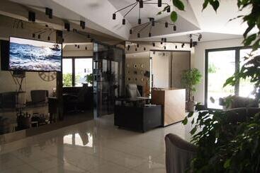 ホテル Apartments Agava