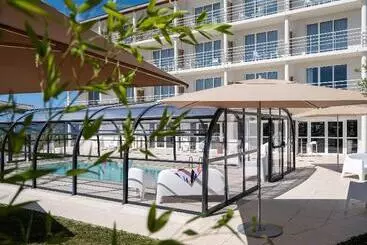 ホテル Golden Tulip La Baule