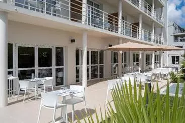 ホテル Golden Tulip La Baule