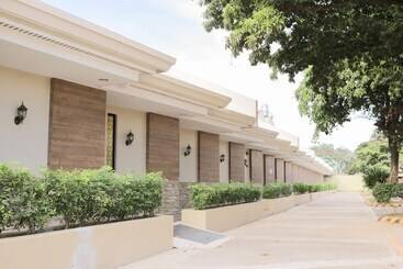 Hôtel Reddoorz Premium @ Wireless Mandaue Cebu