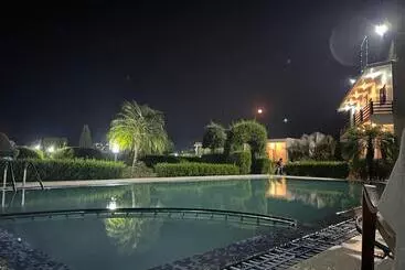 Hotel Corbett Sunrise Resort