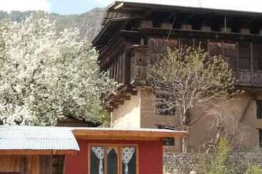 هتل Dawa Penjor Heritage Farmstay   Hostel