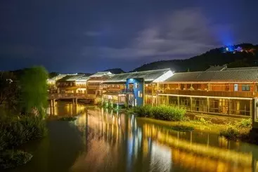 ホテル Floral  Deqing Qinzizaiju