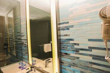 Hotel Holiday Inn Express Linyi Riverside, An Ihg