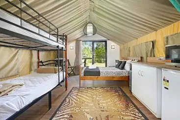 ホテル Seven Mile Beach Holiday Park