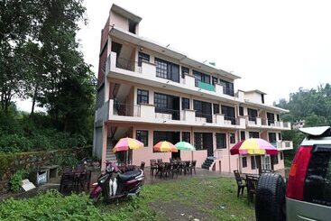 Hotell Uk Retreat By Oyo Rooms