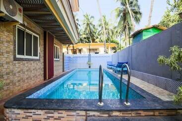 Otel Oyo 24937 Celebriti@candolim