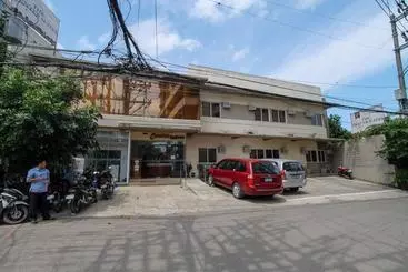 Aparthotel Zen Rooms Center Suites Cebu