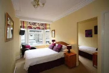 Hostal Claremont House