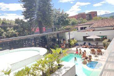Medellin Vibes Hostel