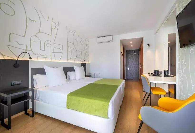 Отель Climia Benidorm Plaza