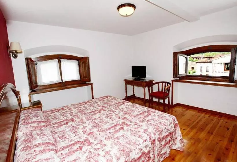 ホテル Puente Romano