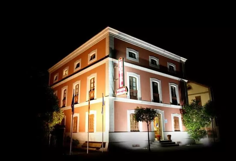 ホテル Puente Romano