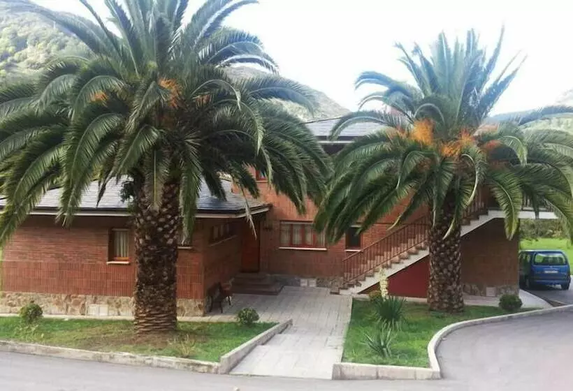 ホテル Restaurante Pertierra