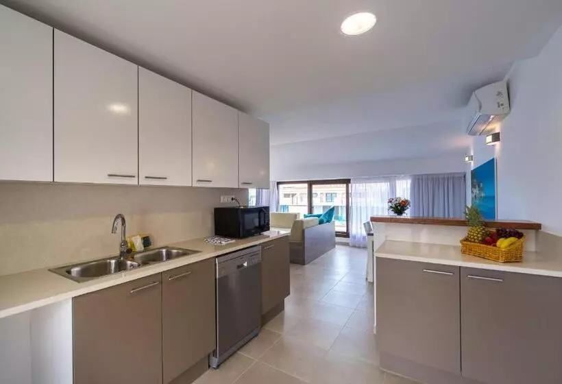 Aparthotel Ferrer Skyline