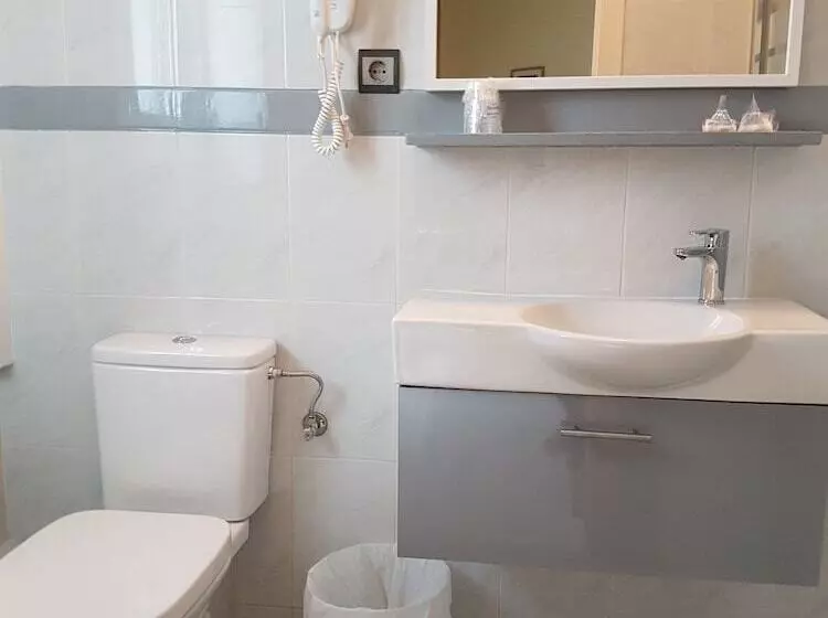 Отель Alexandra Sitges