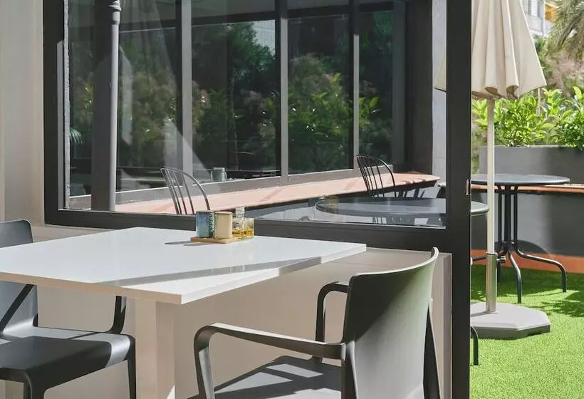 Arenas Atiram Hotels