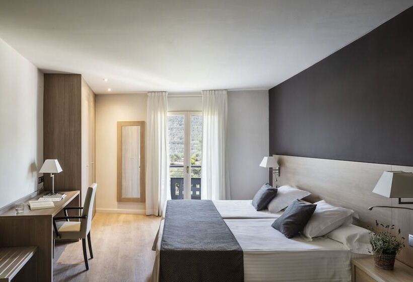 ホテル Balneari Termes Victòria