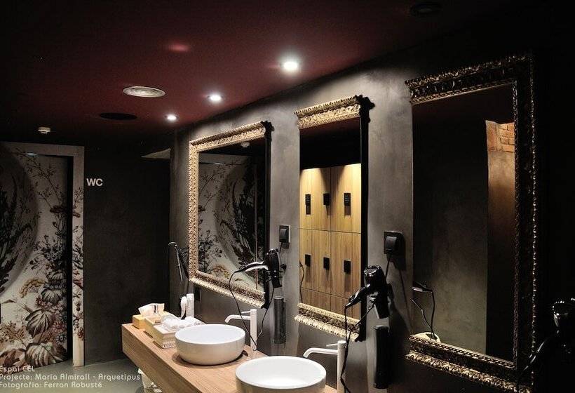 ホテル Balneari Termes Victòria