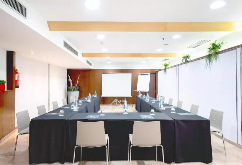 Отель Catalonia Barcelona 505