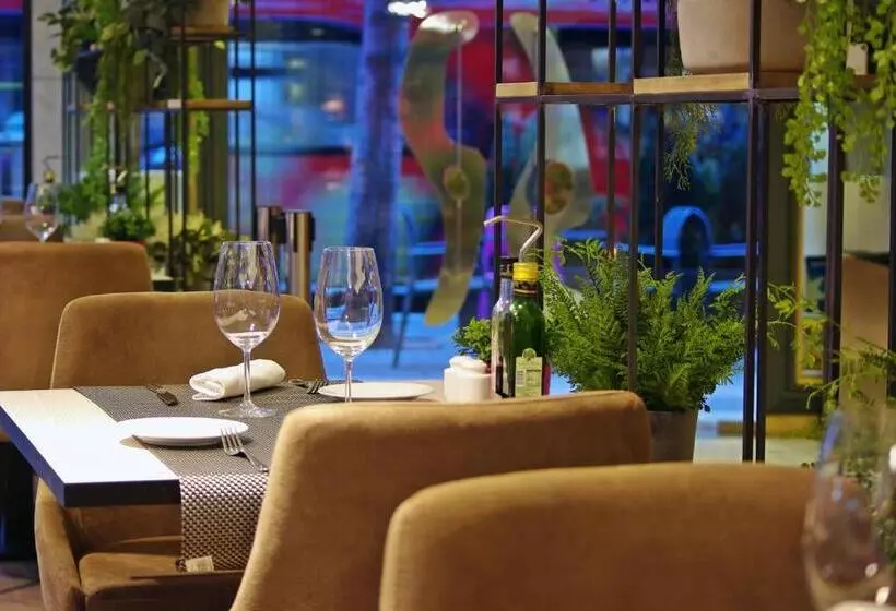 Отель Catalonia Barcelona 505