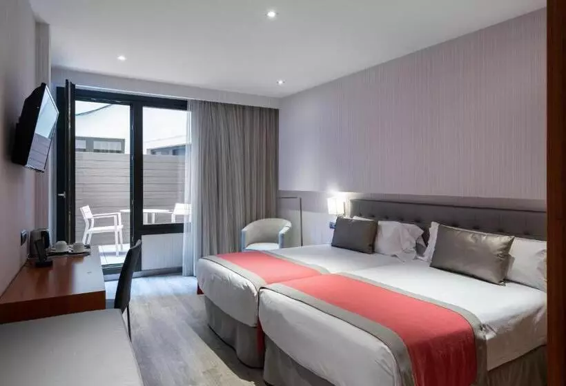 Отель Catalonia Barcelona 505