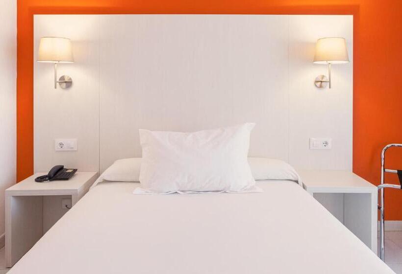 هتل Minura Sur Menorca & Waterpark