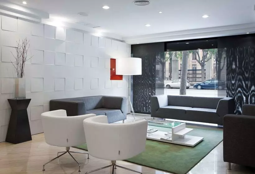 Отель NH Barcelona Stadium