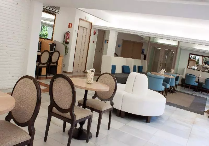 ホテル Subur Maritim