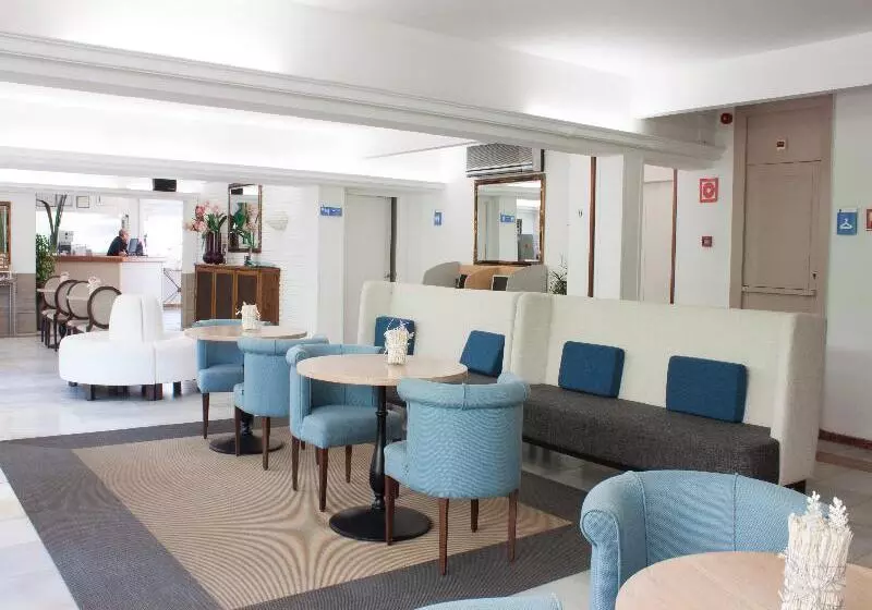 ホテル Subur Maritim