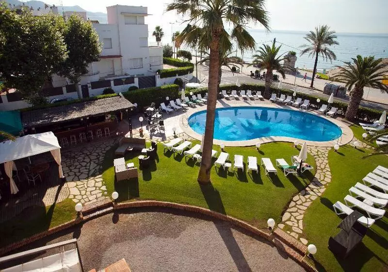 ホテル Subur Maritim