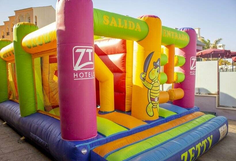 Apartamentos Turísticos Jardines del Plaza