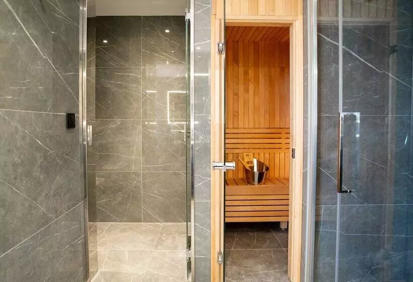 Hotel Granada Center