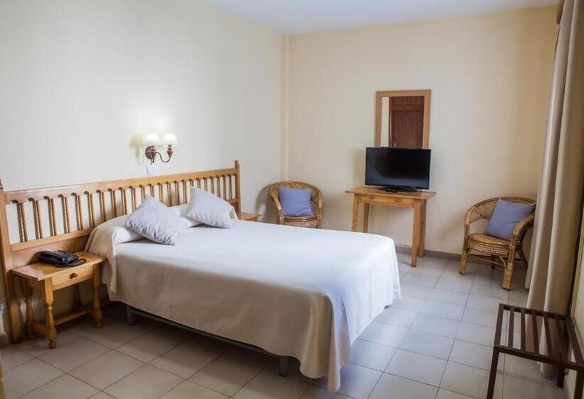 Hotel Tres Jotas Conil