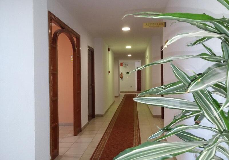 Hotel Tres Jotas Conil