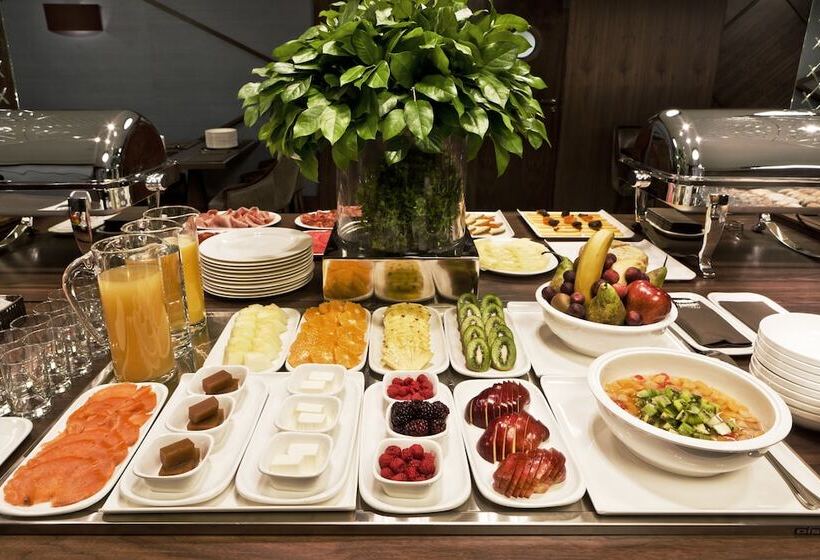 هتل Claridge Madrid