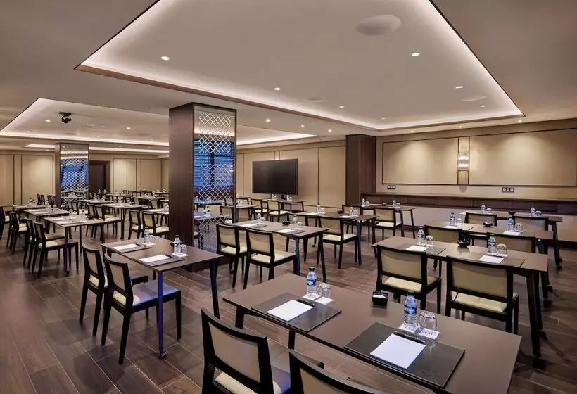 هتل Claridge Madrid