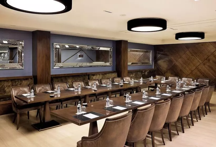 هتل Claridge Madrid