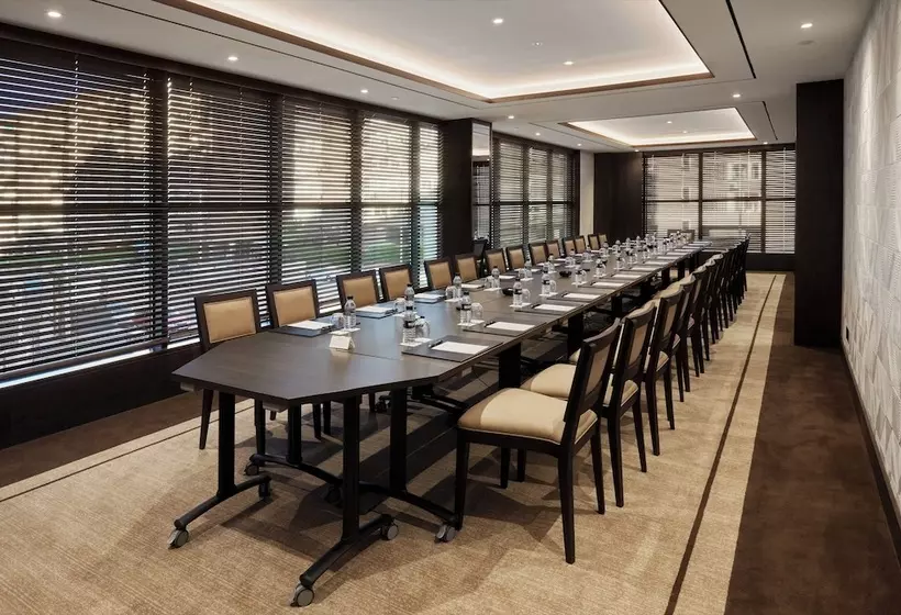 هتل Claridge Madrid