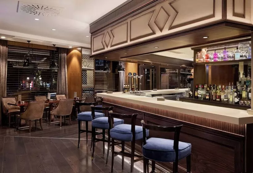 هتل Claridge Madrid