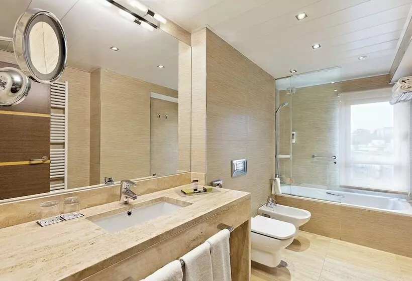 هتل Claridge Madrid