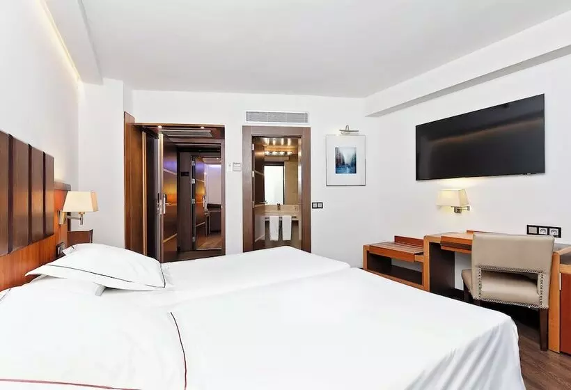 هتل Claridge Madrid
