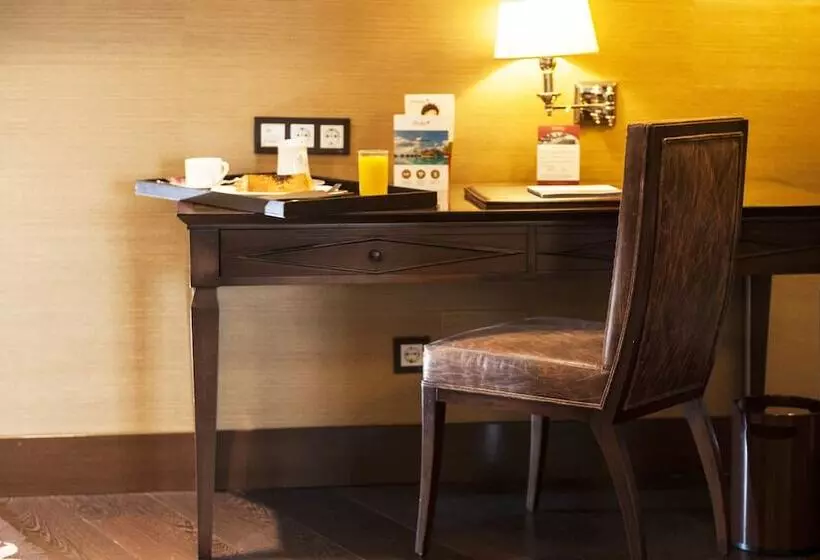 هتل Claridge Madrid