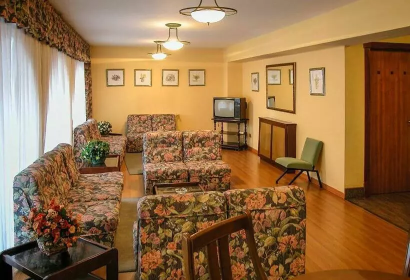 בית מלון כפרי Isolino