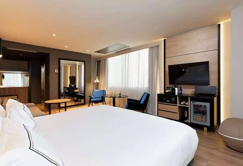 هتل Melia Avenida De America