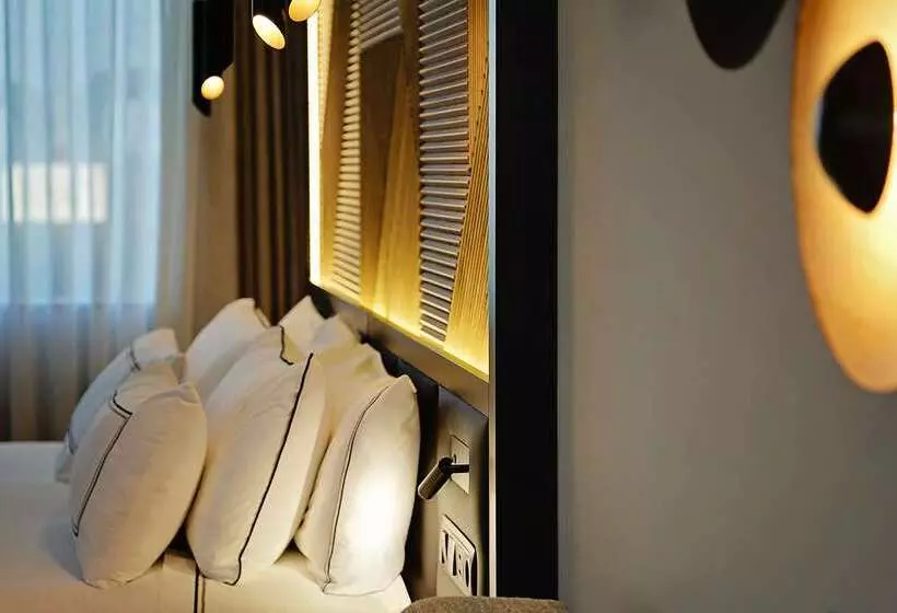 هتل Melia Avenida De America