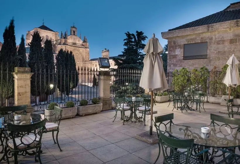 فندق NH Collection Salamanca Palacio De Castellanos