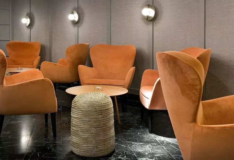 فندق NH Collection Salamanca Palacio De Castellanos